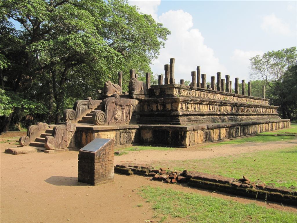 001 cite de polonnaruwa theredlist